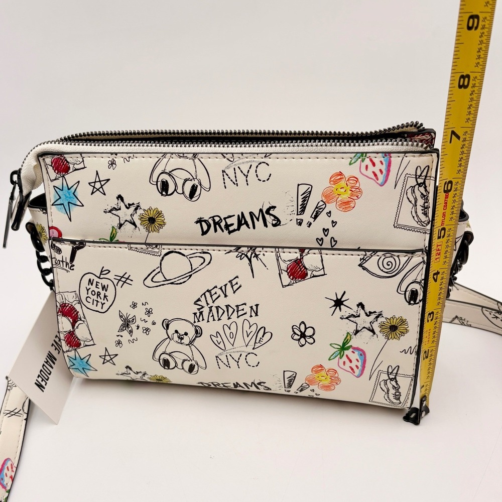 Steve Madden Graffiti Print BLEXI Crossbody Bag White Black Chain Strap Top Zip - Picture 9 of 12